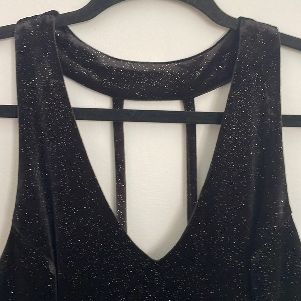LITTLE BLACK DRESS ! - Picture 6 of 6